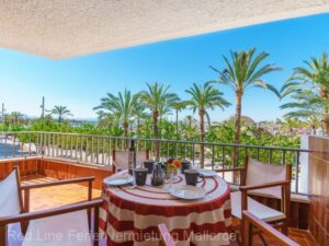 Ferienwohnung Can Llorenc Sea Views, Mallorca. Geeignet für 4 Personen