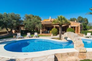 Ferienhaus Privatpool 8 Personen ca. 235 qm in San Lorenzo de Cardessar